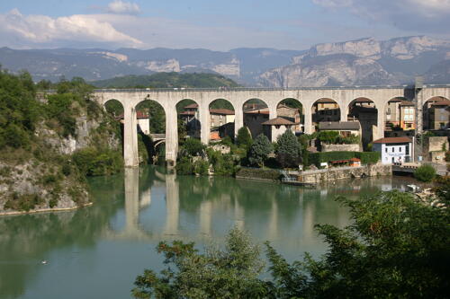 Aqueduc traversant l'Isère à St-Nazaire-en-Royans - Royans Vercors (26) 