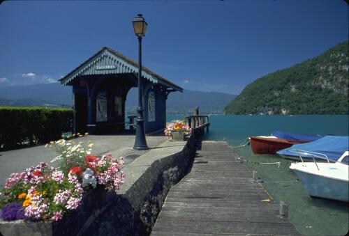 Ponton sur le Lac d'Annecy à Talloires (74) 