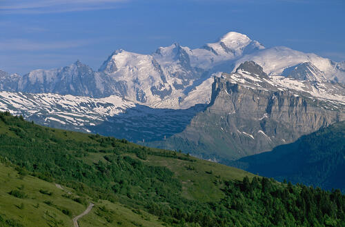 Le Mont Blanc vu depuis le lac de Joux Plane - Grand Massif (74) 