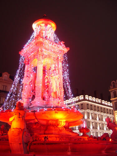 Lyon (69) - Fête des lumières, fontaine de la place des Jacobins 