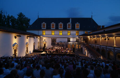 Festival "Les nuits de La Bâtie d'Urfé" , dans le château - Forez (42) 