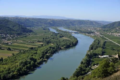 Vue sur le Rhône et le barrage de Gervans depuis la Route des belvédères, Tain l'Hermitage (26) 