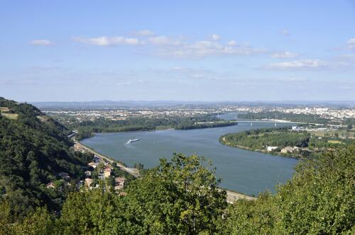 Vue sur le Rhône depuis les hauteurs de Soyons (07) 