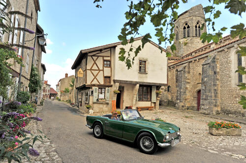 Charroux, village médiéval (03) - Plus beaux villages de France 