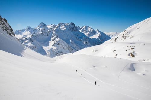 Ski de randonnée dans le massif de Belledonne (38) 